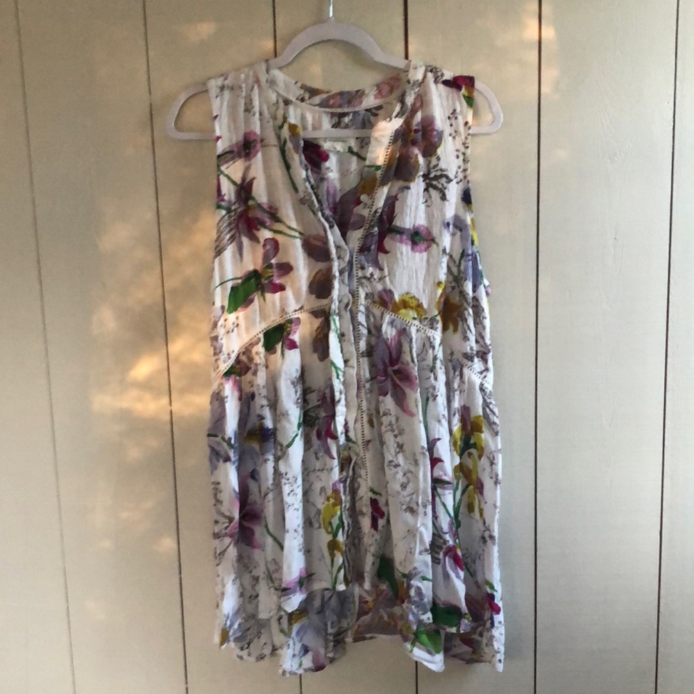 Floral Sleeveless Women's Top